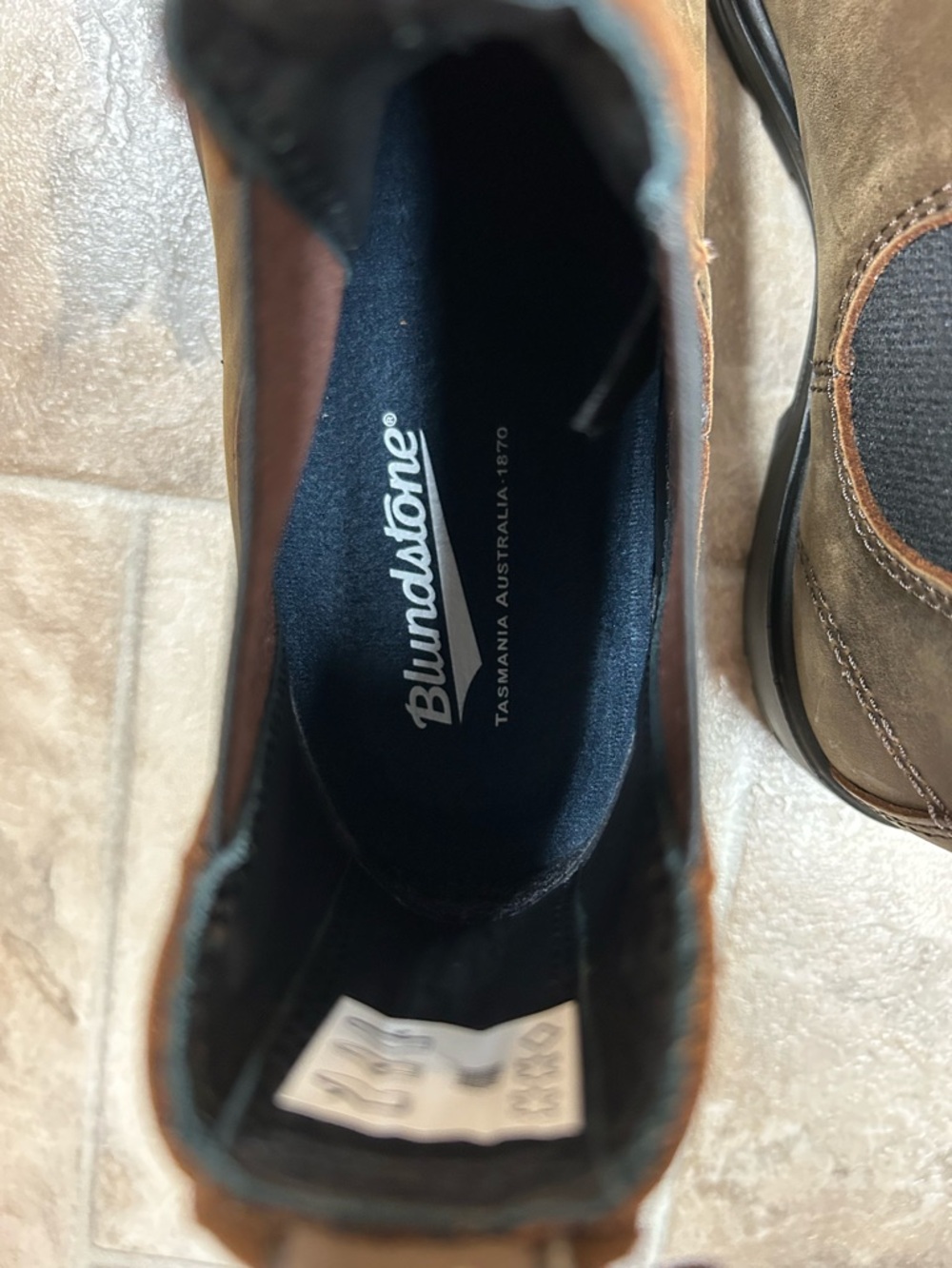 Blundstone Classic Chelsea Boots - Women’s size 9 - Picture 5 of 8